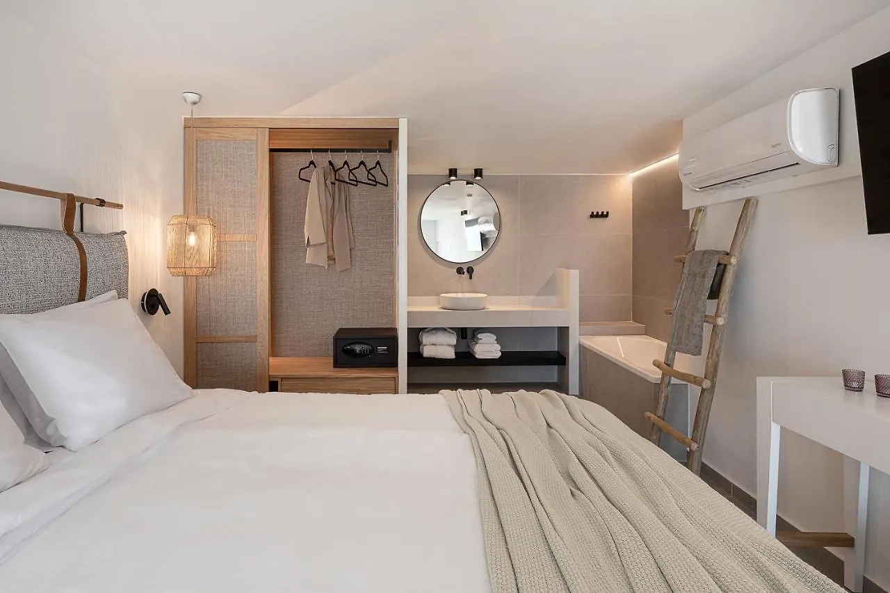 Calla Luxury Seafront Suites Rethymno  Aparthotel