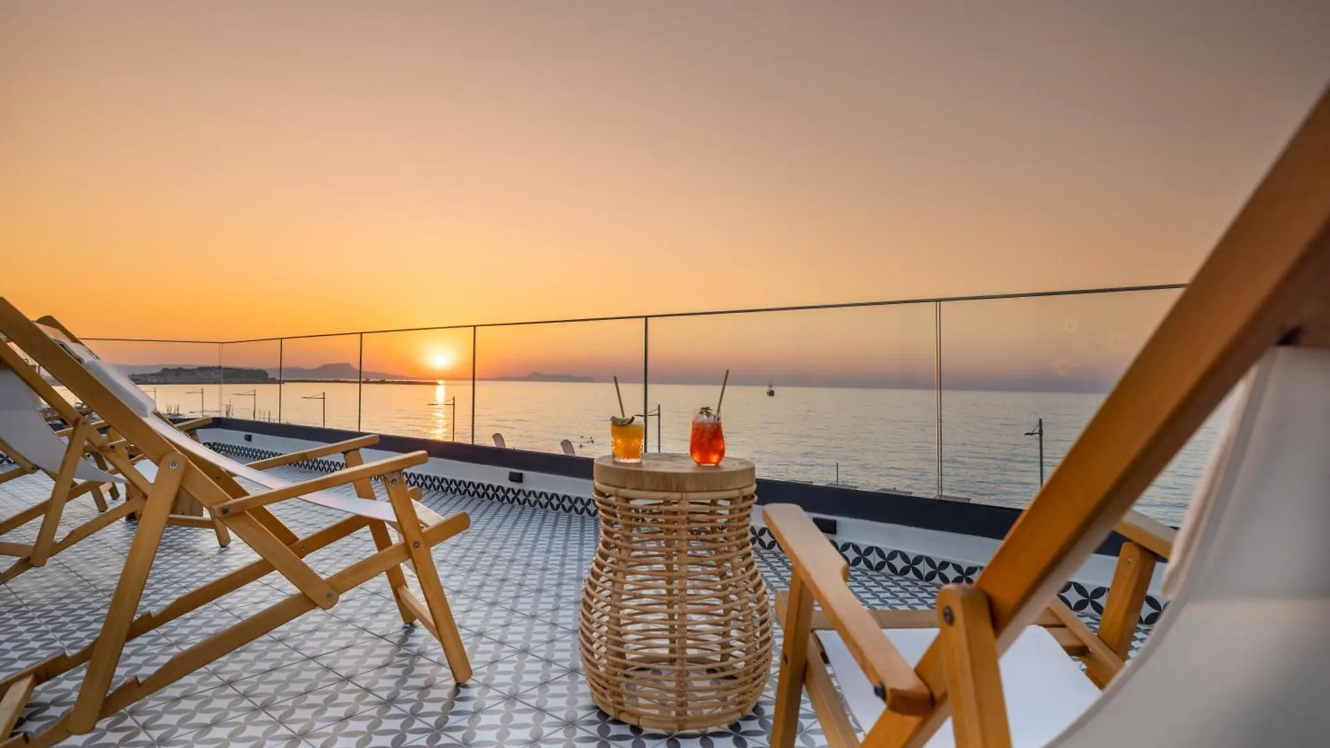 Calla Luxury Seafront Suites Rethymno  Aparthotel