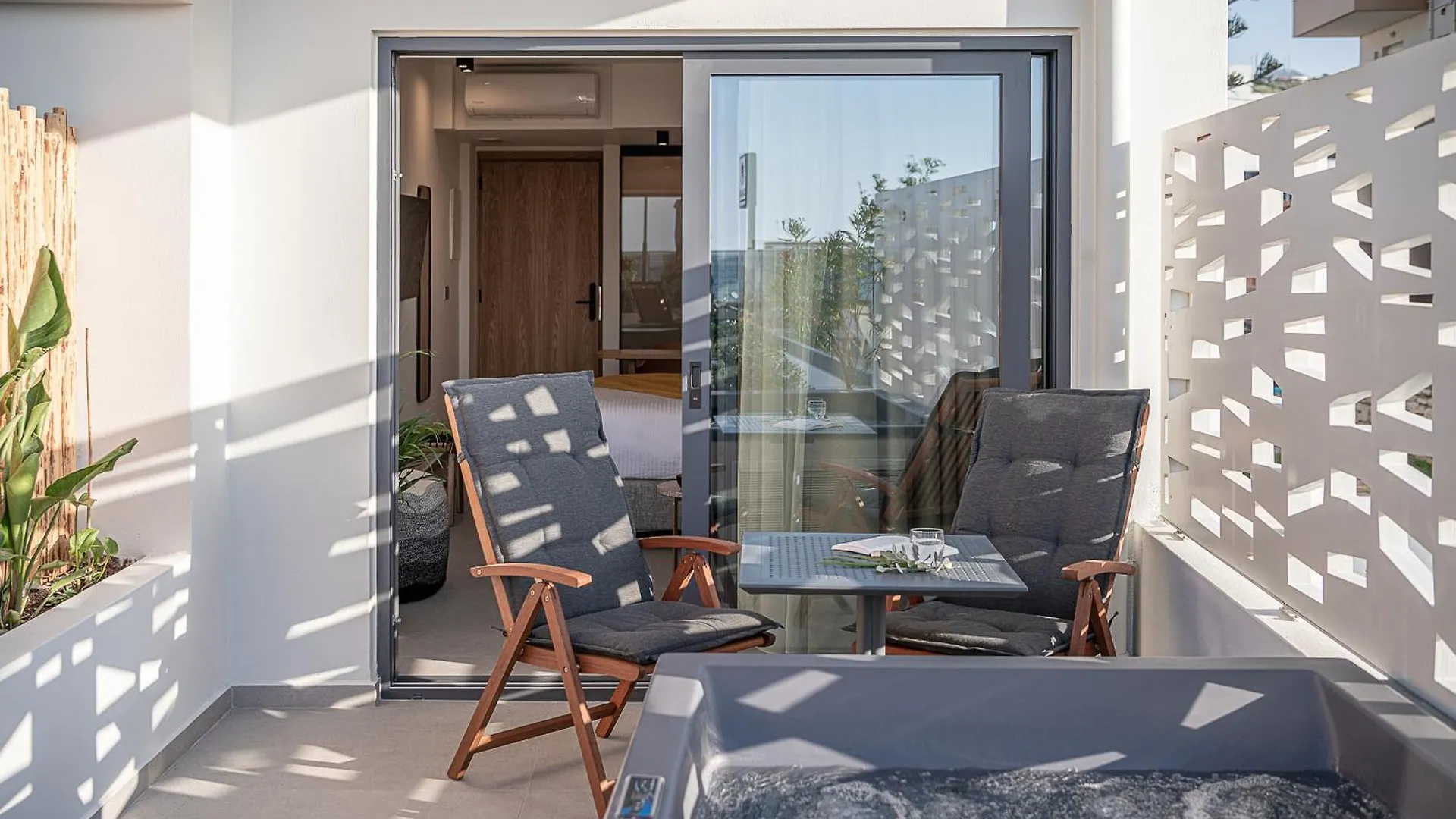 Calla Luxury Seafront Suites Rethymno  Aparthotel Rethymno (Crete)